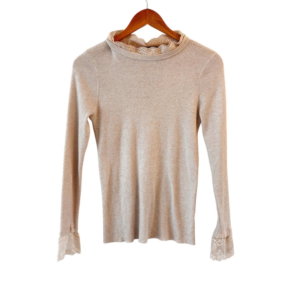 Tuckernuck Rosemary Beige Mock Neck Lace Trim Top Size M Feminine